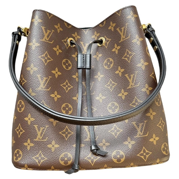 Louis Vuitton Handbags - LV NEONOE BAG